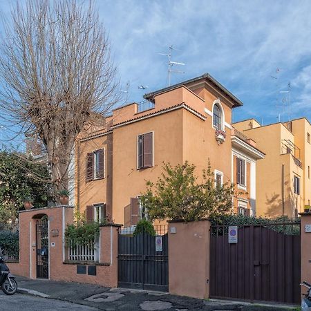 Bed and Breakfast A Vinicius et Mita à Rome Extérieur photo